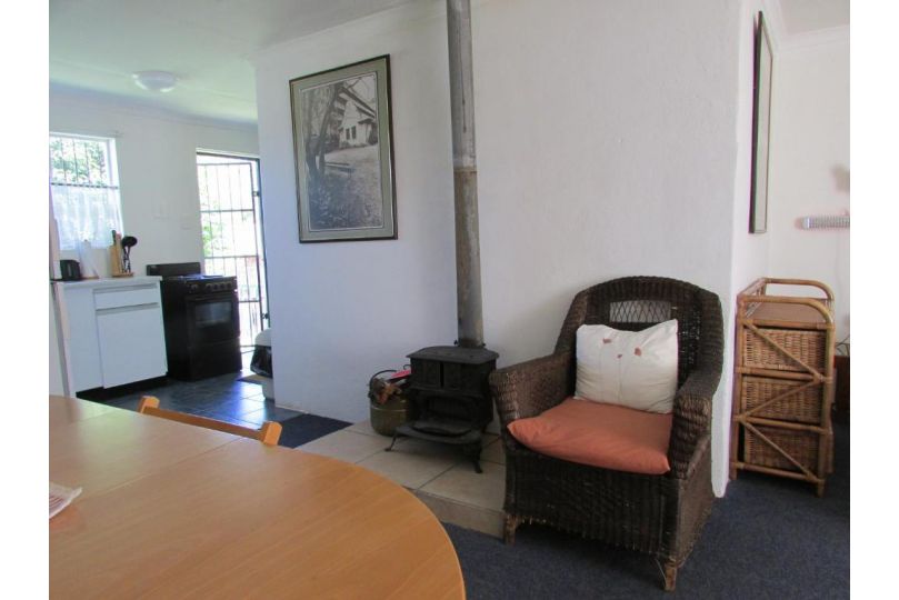 Absolute Leisure Cottages Apartment, Machadodorp - imaginea 10