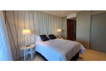 Accommodation Front - Elegant 4 Sleeper with Unbeatable Views Apartment, Durban - 5