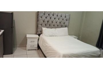 Accommodation Rose Banka Apartment, Johannesburg - 1