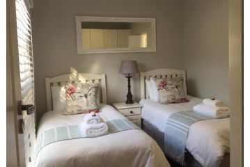 Acorn cottage Guest house, Hermanus - 5