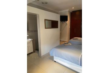 Acquila Guest house, Durban - 4