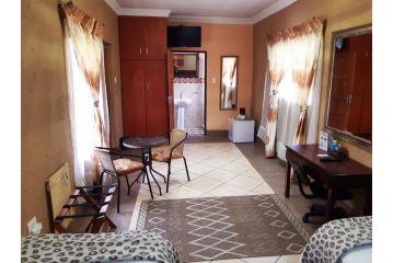 Acre of Africa Guesthouse Guest house, Boksburg - 3