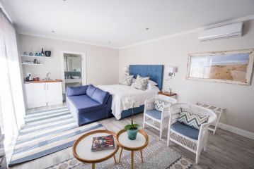 Admiralty Beach House Bed and breakfast, Port Elizabeth - 1