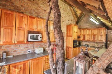 Adventure Bush House Guest house, Marloth Park - 4