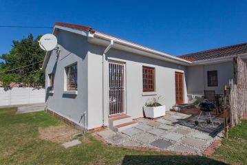 Affinity Cottage Apartment, Port Elizabeth - 4