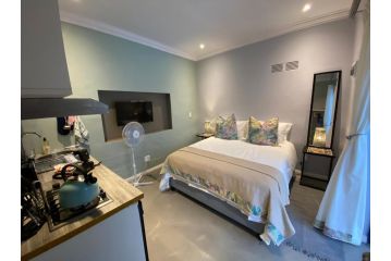 African Lily Apartment, Plettenberg Bay - 4