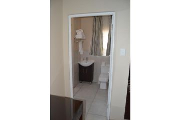 Airport Gardens Boutique Hotel, Boksburg - 5