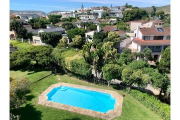 Alba Tramonto - 4 bed 3 bath - 100m to Robberg Beach & Large Patio Apartment, Plettenberg Bay - 1