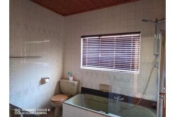 Albatros@21 Guest house, Newcastle - 1