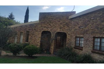 Albatross B&B Bed and breakfast, Benoni - 5
