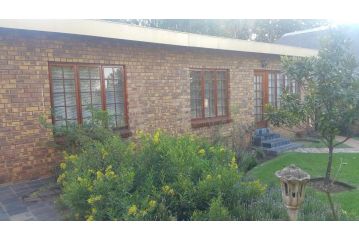 Albatross B&B Bed and breakfast, Benoni - 1