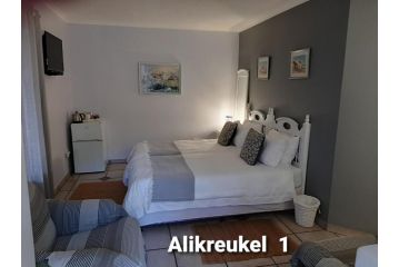 Alikreukel Accommodation Guest house, Plettenberg Bay - 1