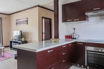 Alimama Spaces: Manson's Rosa Royale Apartment, Midrand - 1