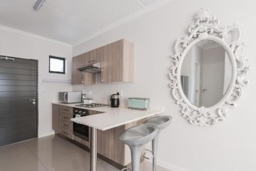 Alimama Spaces: Thando's Manson Apartment, Midrand - 3