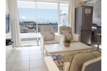 Point Village Accommodation - Alista Apartment, Mossel Bay - 3