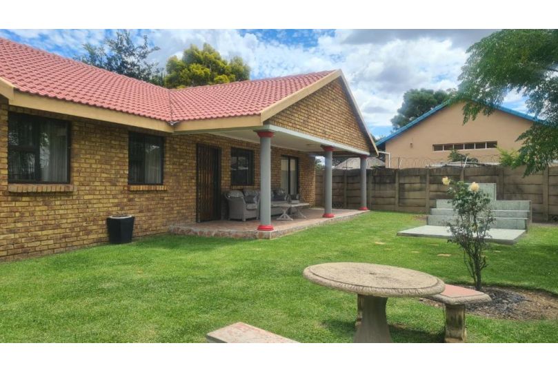 All Are Welcome Guest house, Brakpan - imaginea 1