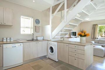 Almondbury Cottage Guest house, Tokai - 3
