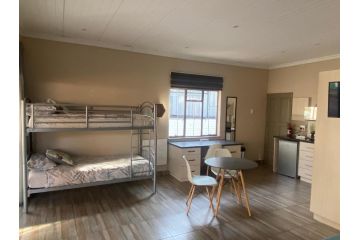 Aloe Guest Rooms Guest house, Bloemfontein - 4