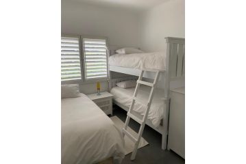 Aloha 68 Bay Ridge Apartment, Ballito - 3