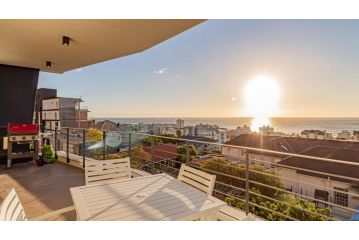 Alpha Sunsets Apartment, Cape Town - 2