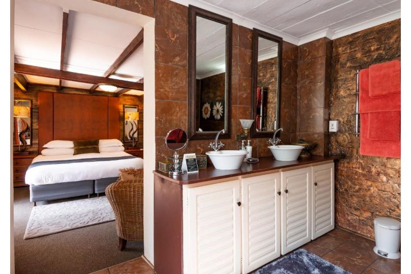 Ama Zulu Guesthouse & Safaris Guest house, Hluhluwe - imaginea 18