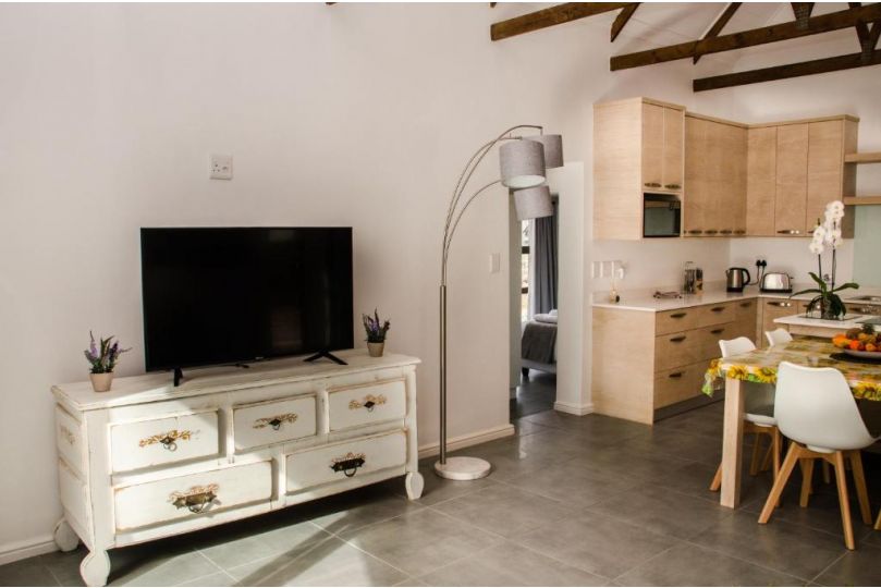 Lavinia Lifestyle Farm stay, Stellenbosch - imaginea 14