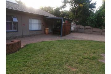 Ambro Rose Cottage Guest house, Bela-Bela - 1