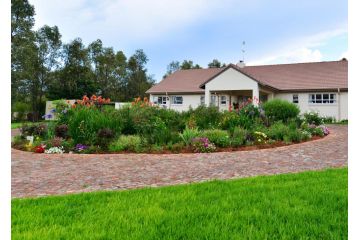 Amohela Guesthouse Bed and breakfast, Midrand - 2