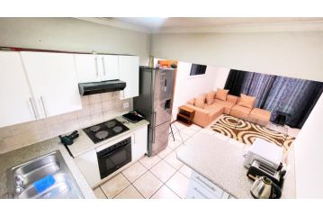 Ankazimia House Apartment, Roodepoort - 2