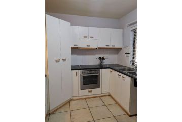 Point Village Accommodation - Annie-Ben 2 Apartment, Mossel Bay - 5