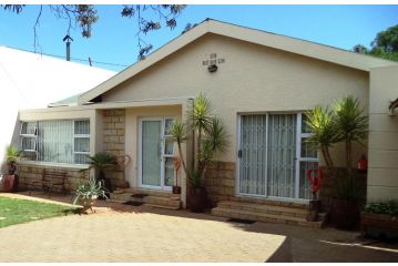 Anri Guesthouse Guest house, Bloemfontein - 3