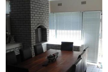 Shalom beach house Guest house, Bloubergstrand - 1
