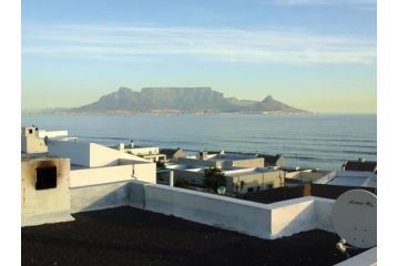 Shalom beach house Guest house, Bloubergstrand - 4