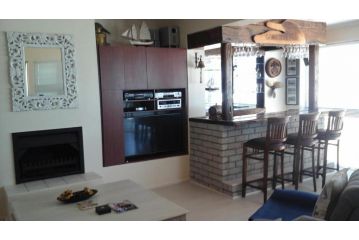 Shalom beach house Guest house, Bloubergstrand - 2