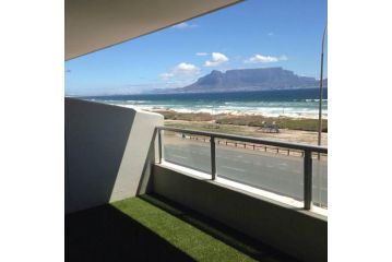 Apartment Beachfront Beauty at Seaspray in Blouberg Apartment, Bloubergstrand - 2