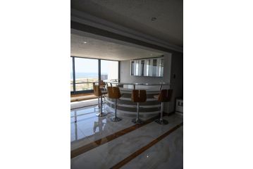 Luxury Point Waterfront Apartment at The Spinaker Apartment, Durban - 4