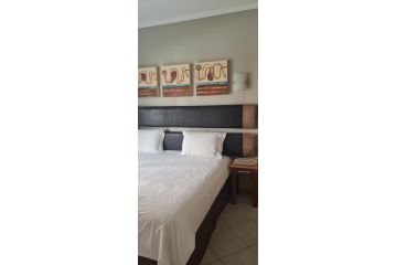 Best overnight modern & private with King size bed Apartment, Bloemfontein - 4