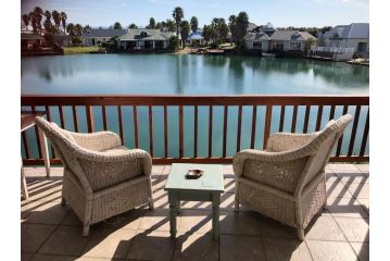 The Ark Guesthouse at Marina Martinique Apartment, Jeffreys Bay - 4