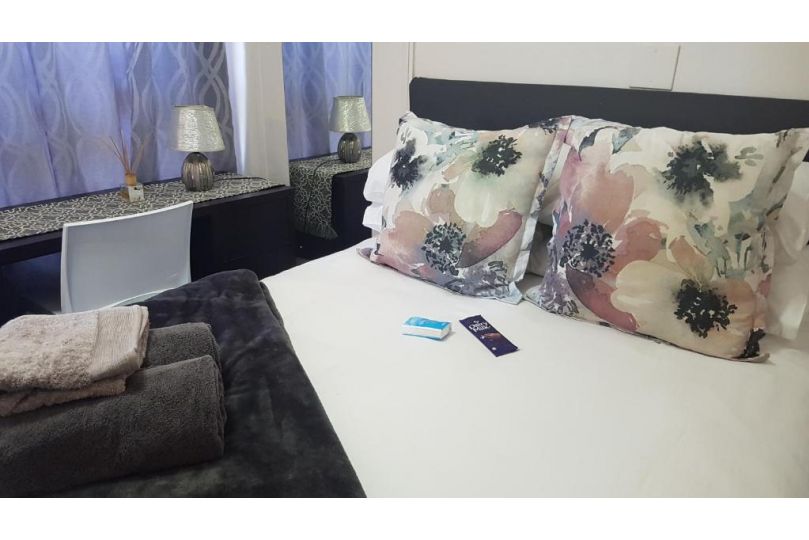 Apollo Self Catering Apartment, Vredenburg - imaginea 15