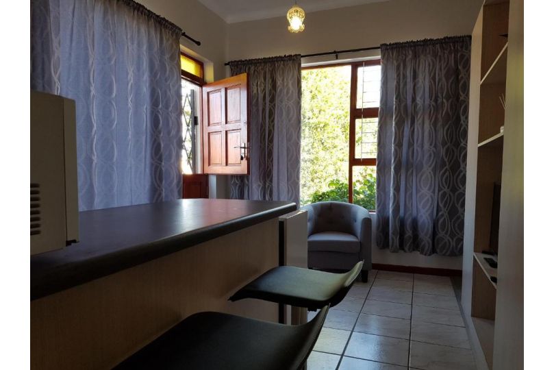 Apollo Self Catering Apartment, Vredenburg - imaginea 10