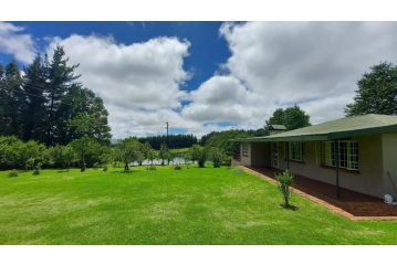 Apple Blossom Cottage Guest house, Dullstroom - 5