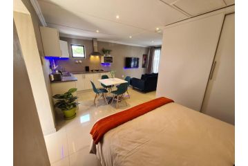 ARCHITECTS VIEW - VIP FAMILY SUITE Apartment, Durban - 1