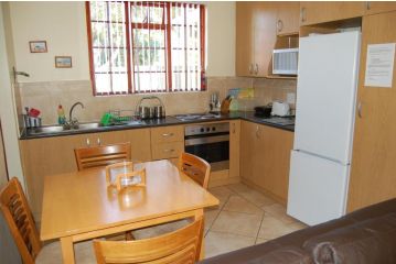 Ascot Gardens Self Catering Guest house, Cape Town - 2