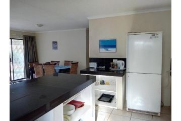 Aston Bay Holiday Home Guest house, Jeffreys Bay - 1