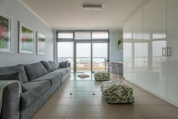 At the Beach - Muizenberg Apartment, Cape Town - 1