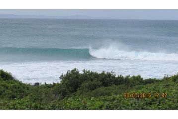 At the Beach Apartment, Jeffreys Bay - 3