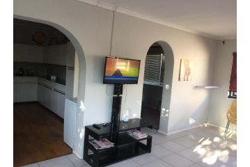Athome accommodation Boston Guest house, Cape Town - 3