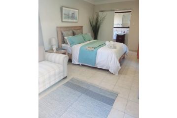 Atlantica Self Catering Apartment, Cape Town - 5