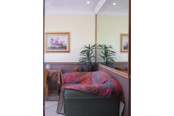 Aurora Guest Units Guest house, Durbanville - 4