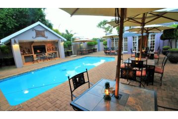 Avalon Guest Manor Guest house, Newcastle - 3